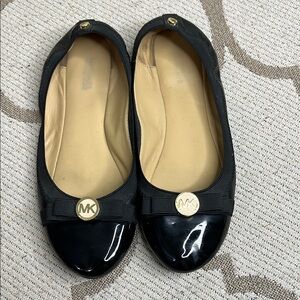 Michael Kors Black patent/ Leather Logo Bow Slip On Ballet Flats 7.5